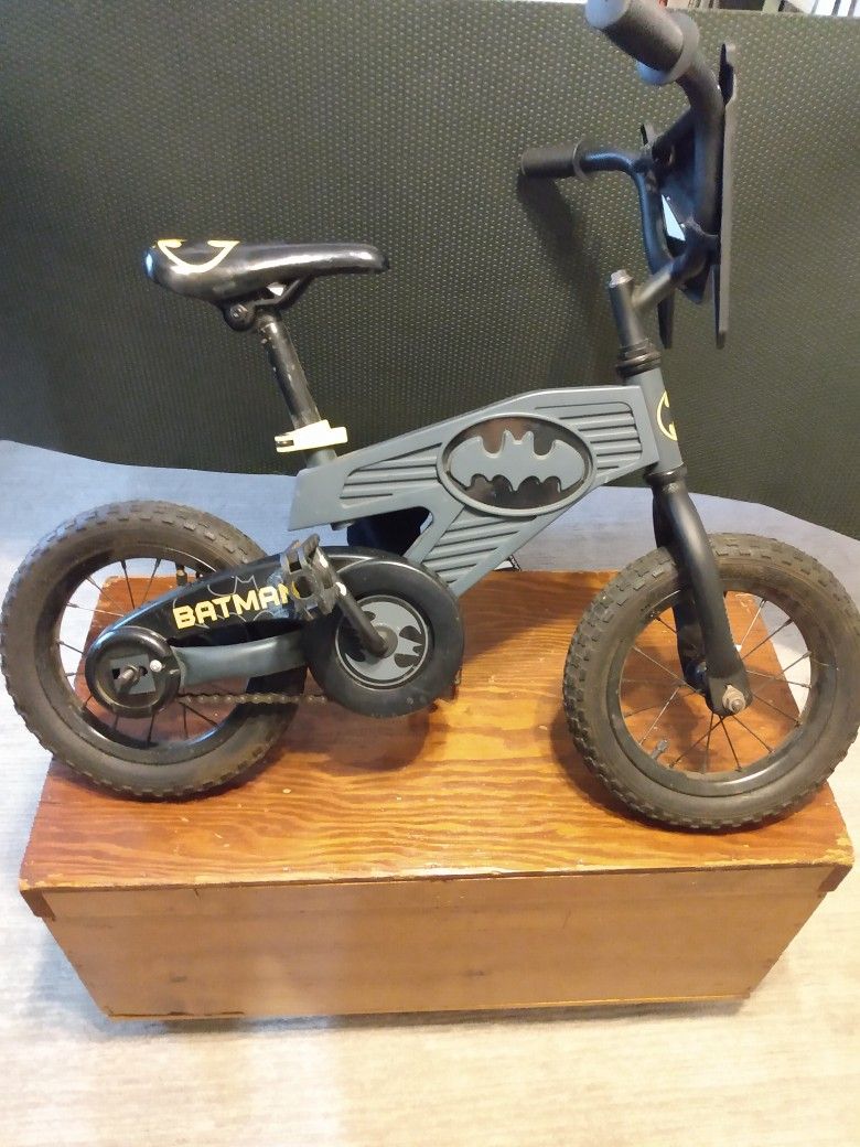 Dc comics 16 outlet inch batman bike