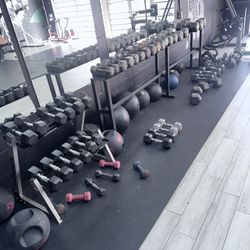 Entire gym for Sell 💥