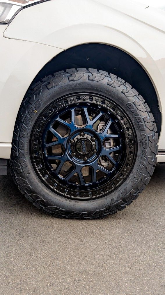 Kmc Grs Midnight Blue w/ Gloss Black Lip💥