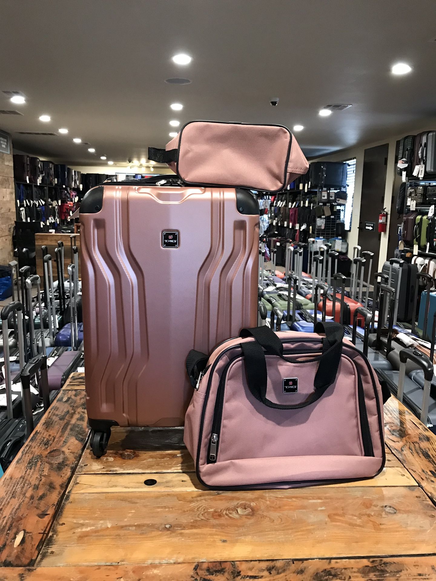 Chanel 3 pc luggage set for Sale in San Diego, CA - OfferUp