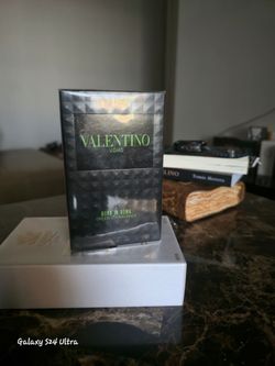 Valentino uomo born in roma green stravaganza