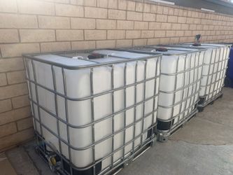 250 Gallon Water Tank 