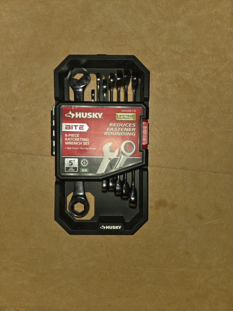 Husky 8- Piece Racheting Wrench Set