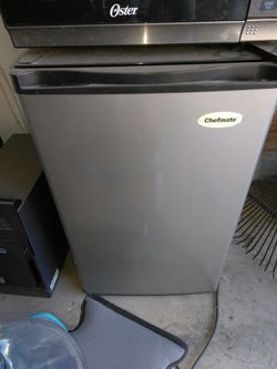 Mini fridge