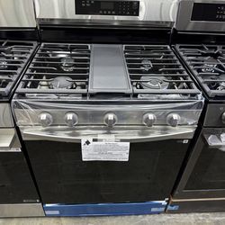 New open box Samsung Stainless Steel 5 burner range stove