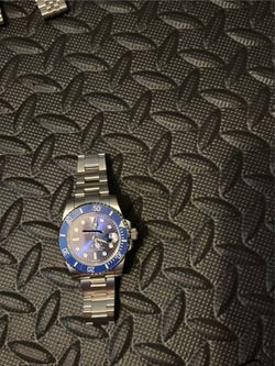 Mens watch
