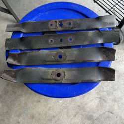 Two Sets Of Mulching Blades For Stx 38 John Deere And L110 John Deere 