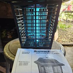 Vintage 1995 Sears 20watt 2/3 acre Bugwacker Electronic Insect Zapper with Box & instruction booklet

Model # 71 14020

