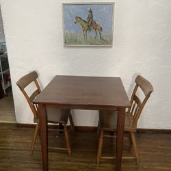 Table & Chairs