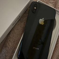 iPhone For Parts Does Not Turn On 