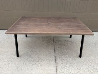 New Metal outdoor dining table