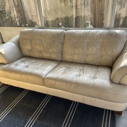 Leather Couch / Sofa (Outdoor use) 