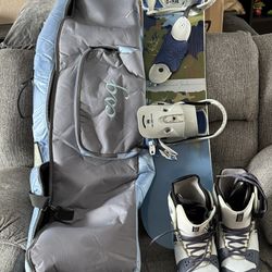 Burton feather 47 Snowboard With Boots