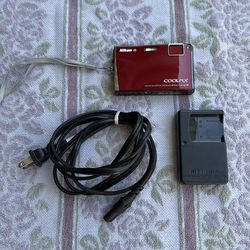 Nikon COOLPIX S60 Red Digital Camera with Charger ❀