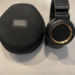 Noise Canceling Munitio Headphones 