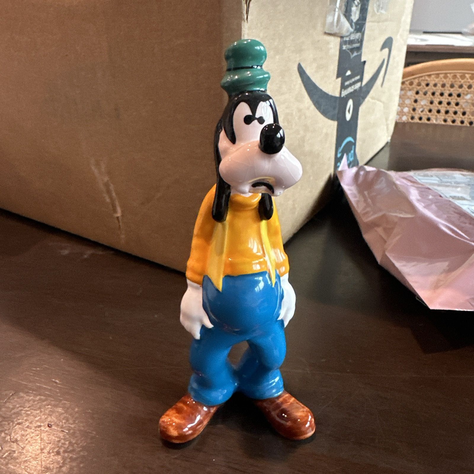 Vintage Walt Disney Porcelain Ceramic Made in Japan Goofy 6" Tall Figurine