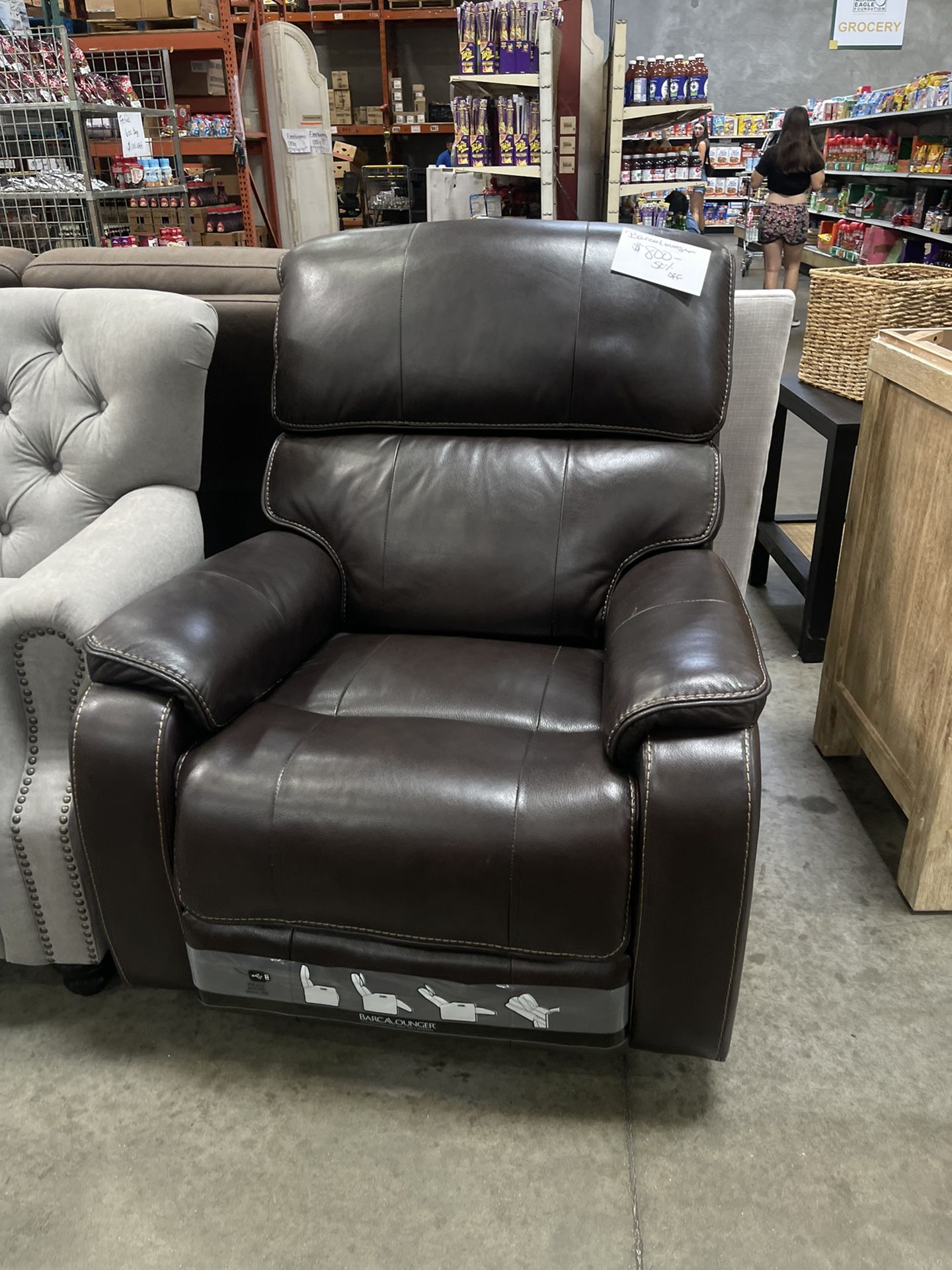 Recliner / Mobile Theater Chairs / Barcalounger / Never Used