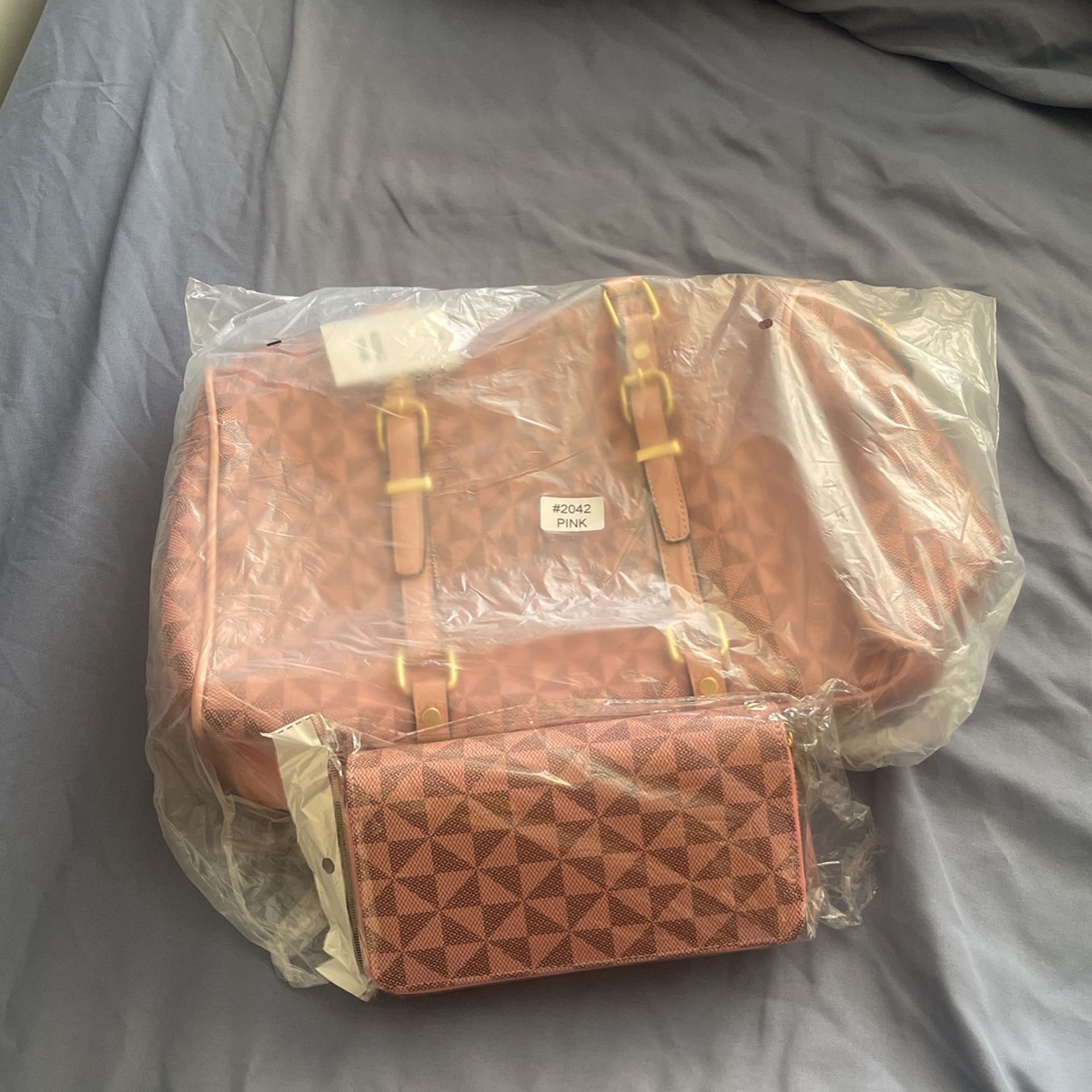 Duffle Bag Pink With Matching Wallet