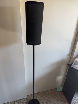 MOVING SALE‼️ 5ft BEDROOM/LIVING ROOM LAMP‼️