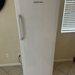 Standup freezer w/drawers- 6 Months Old