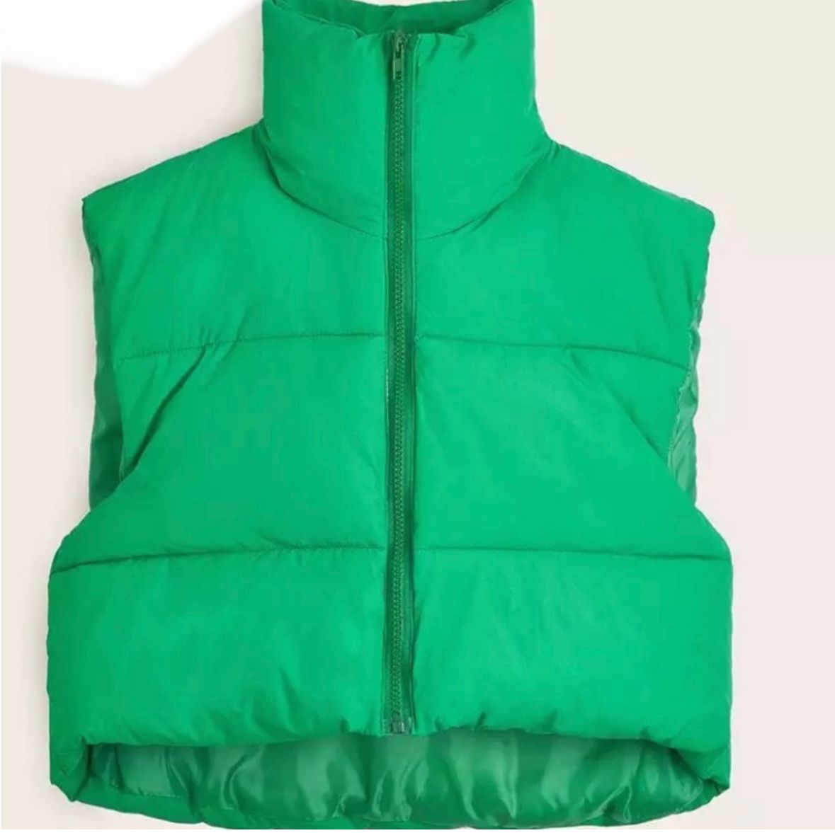 Green cropped puffer vest