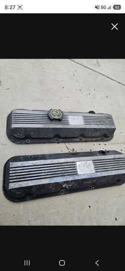 (2) 454 valve covers used