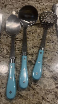 Pioneer Women utensil Holder And Cooking Utensils for Sale in Sienna Plant,  TX - OfferUp