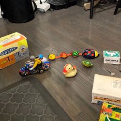 Collection Of Wind Up Toys.  3 are 50 Yrs Old from The USSR.  Rest Are Probably 25-30 