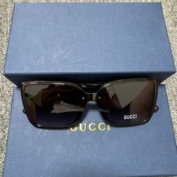 Gucci glasses 