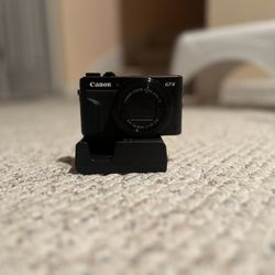 Canon G7x Mark ii (including Battery & Charger)
