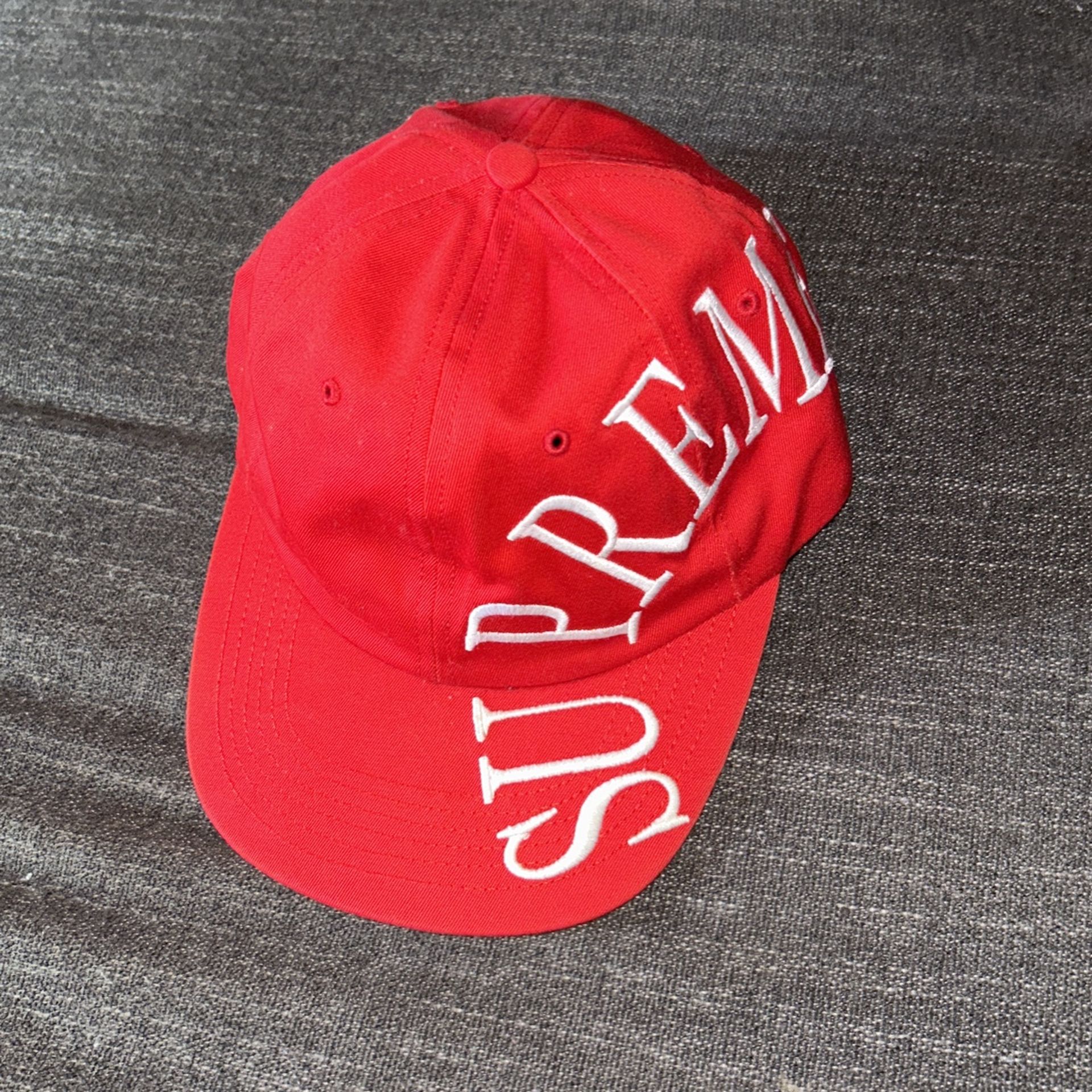Supreme Side Arc 6-Panel Cap SS18 Red for Sale in Los 