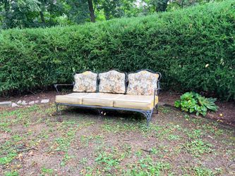 Vintage mid Century patio wrought iron patio set