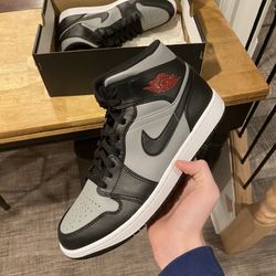 Jordan 1 Shadow Red