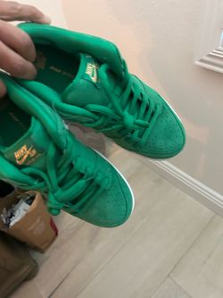 Free new Nikes