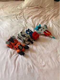 5 random Toys