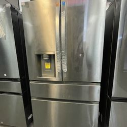 Lg 4 Door French Door Refrigerator In Stainless With 2 Ice Makers