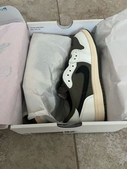 Jordan 1 low Travis Scott olive size 3y