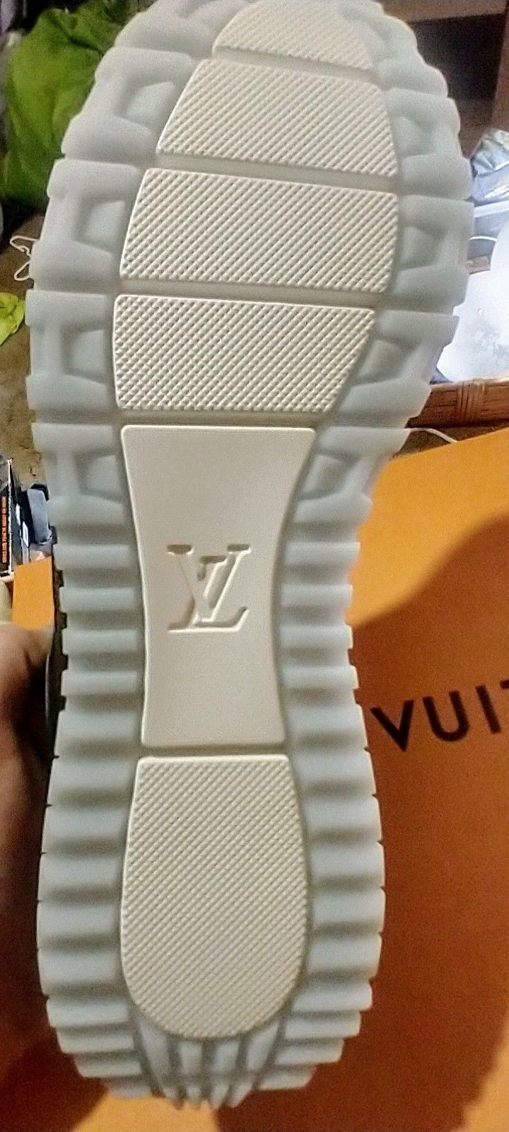 LOUIS VUITTON White & Gold Sneakers Shoes WOMENS 8 for Sale in Pace, FL -  OfferUp