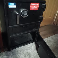 Dual Safe With Drop Deposit Slot 
