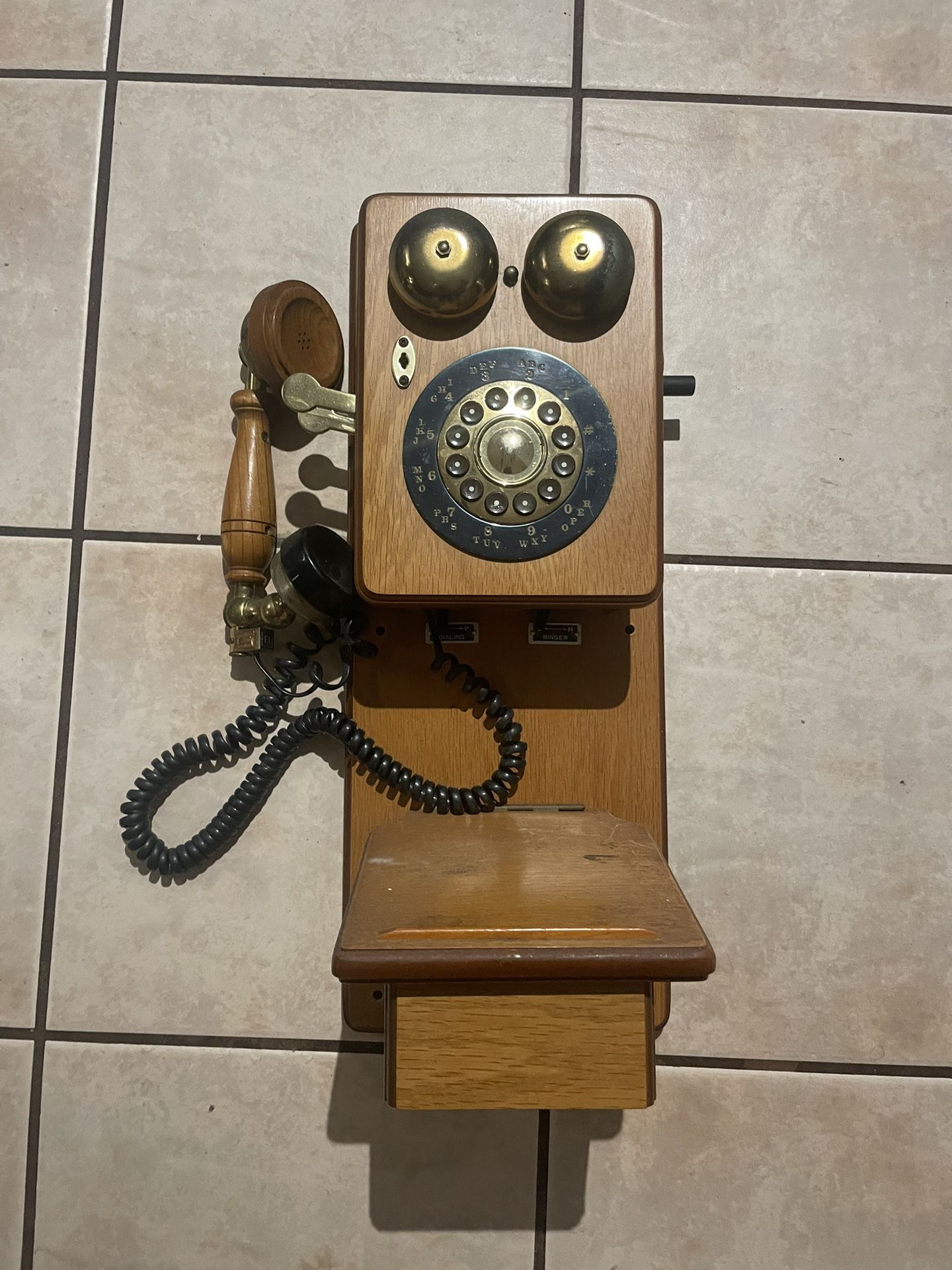vintage oak wood telephone $100 in n Lakeland 