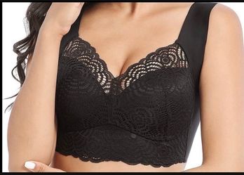New Ultimate Lift Stretch Full-Figure Seamless Lace Cut-Out Bra, Extra Lift Bras Fits A 36-38DD...., $45 Each