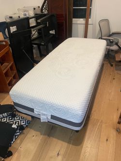 PLATFORM TWIN BED Therawrap VICTORIA w/GelFoam by Therapedic  with remote very good cond. as is pick up deliver