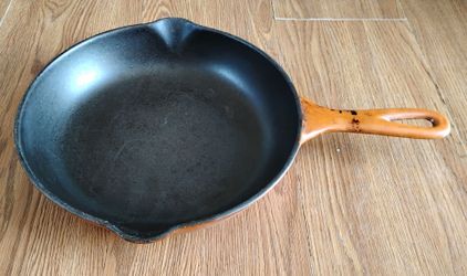 Le Creuset Skillet Frying pan 9"