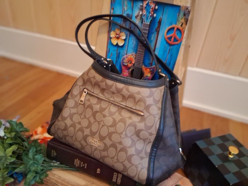 Women's Coach Purse 
