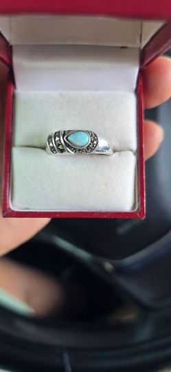 Asymmetrical opal starting silver ring