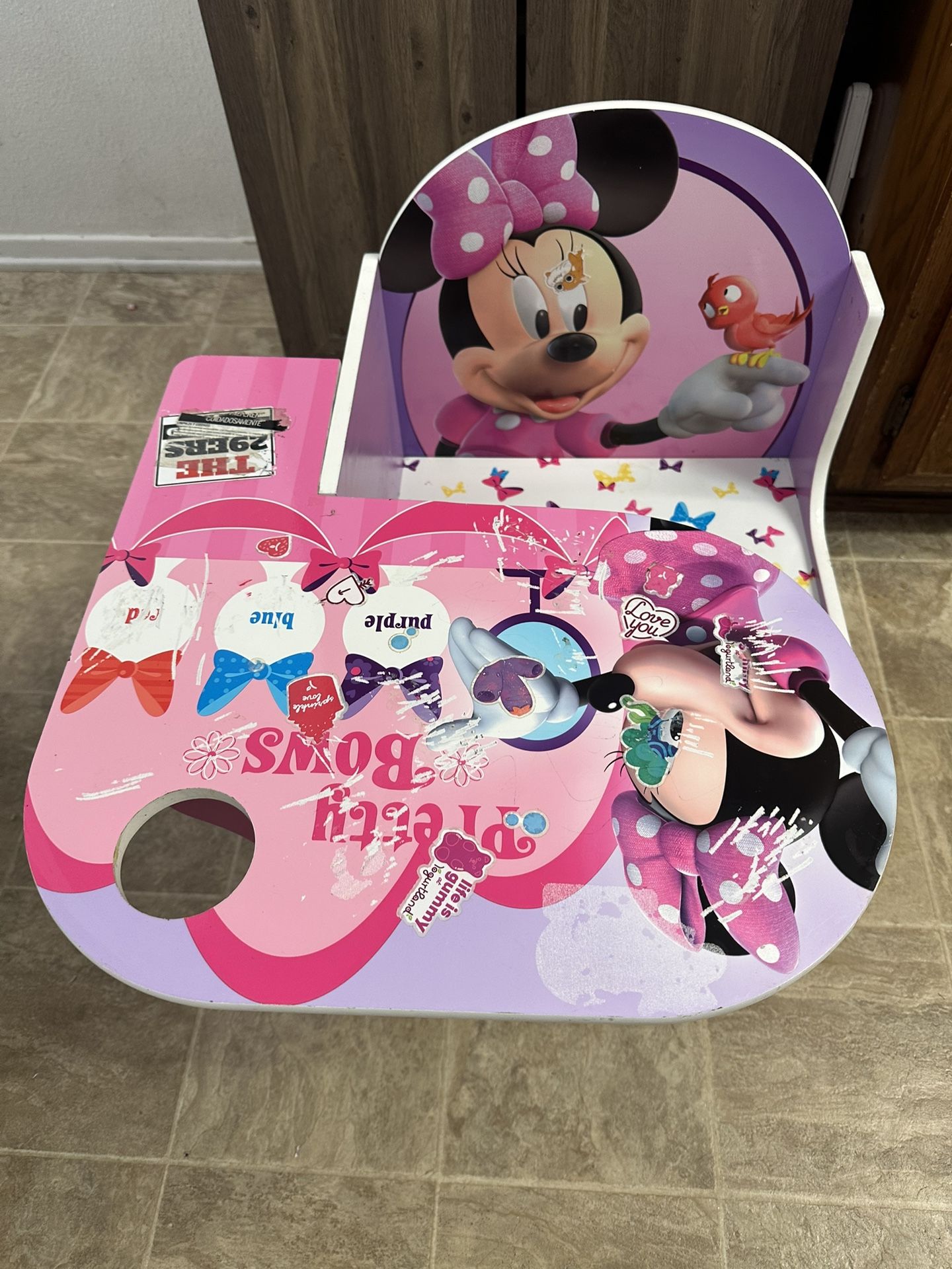 Delta Children Chair Desk Minnie Mouse