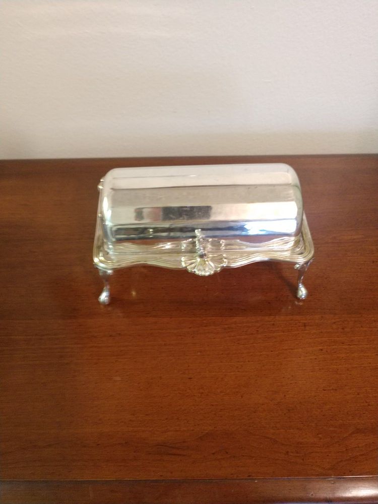 Vintage Estate English Silver Plated Butter Dish On Lion Paw Feet With Removable Glass Liner!!