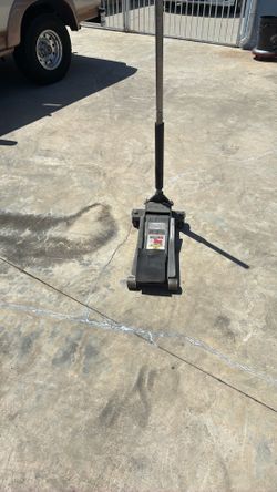 Pittsburg 3 ton floor jack