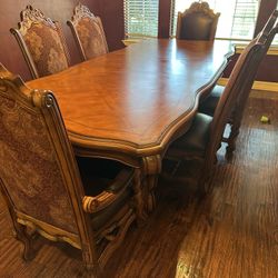 Beautiful Rustic dinning table, Barstool and breakfast table