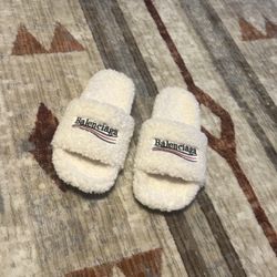size 10 white balenciaga slide